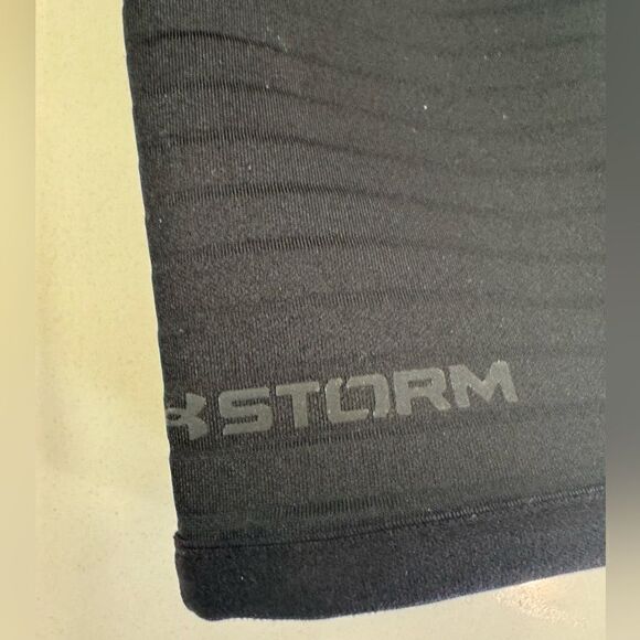 Under Amour Golf hoodie Half Zip jacket - Picture 6 of 7